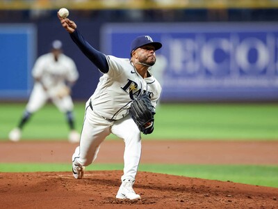 Freddy Peralta y el reto de evitar que los Rays caigan 0-2