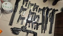 Autoridades intervienen 18 armer&iacute;as por posible venta irregular