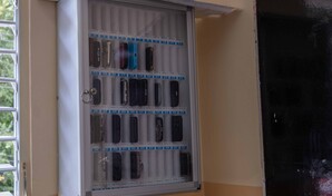 Colegios aseguran que regulaci&oacute;n de celulares no ha generado conflictos en el inicio del a&ntilde;o escolar