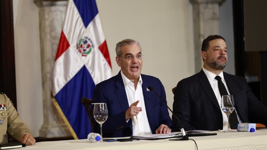 Abinader advierte que quienes dañen los parques nacionales enfrentarán hasta 30 años de prisión Abinader advierte que quienes dañen los parques nacionales enfrentarán hasta 30 años de prisión
