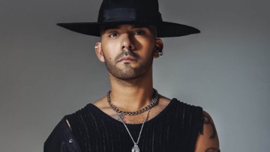 Gabriel Pag&aacute;n: "La industria nos ha llevado a ser m&aacute;s  celebridades que artistas"