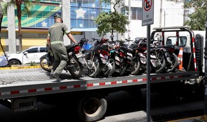 Intrant y Digesett fiscalizan a m&aacute;s de 82 motociclistas por violar normas de tr&aacute;nsito