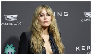 La cantante Miley Cyrus anuncia su nuevo &aacute;lbum Bass Persuades para el 18 de septiembre