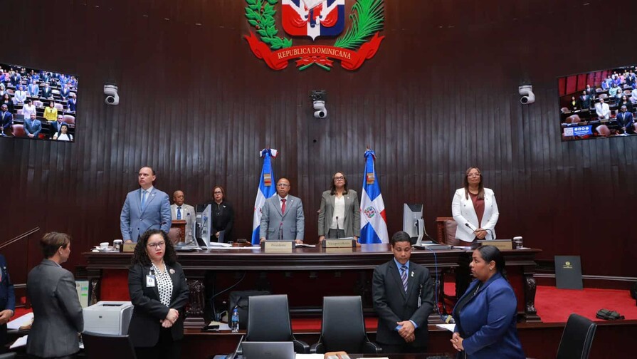 Diputados aprueban proyecto que obliga a becarios internacionales a regresar al país Diputados aprueban proyecto que obliga a becarios internacionales a regresar al país