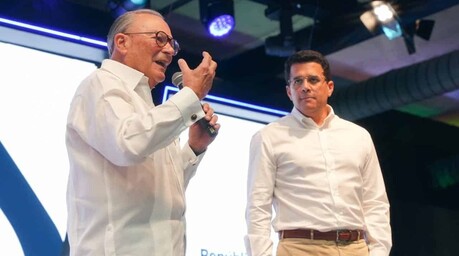 Collado reconoce a Frank Rainieri por crear una marca pa&iacute;s que ronda por el mundo