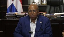 Creole en las aulas: Pacheco considera "delicado" el proyecto y dice que debe estudiarlo