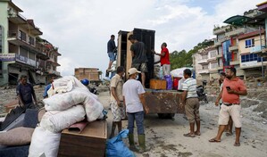 Nepal pide a los turistas no cancelar sus viajes para apoyar al pa&iacute;s tras la riada
