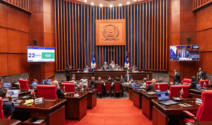 Senadores llaman a la ADP a evitar reducci&oacute;n de horas de clases y priorizar la docencia