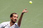 Medvedev y Pegula a paso firme en el US Open; Badosa termina el trabajo Medvedev y Pegula a paso firme en el US Open; Badosa termina el trabajo