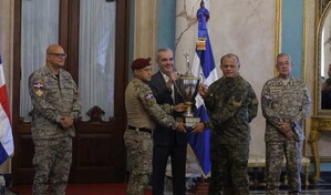 Abinader: "Fuerzas Armadas est&aacute;n m&aacute;s preparadas y equipadas que en 2020"