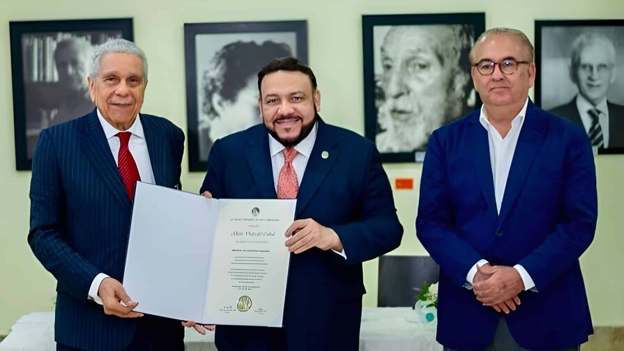 La Academia Dominicana de la Historia ingresa a Alberto Despradel La Academia Dominicana de la Historia ingresa a Alberto Despradel