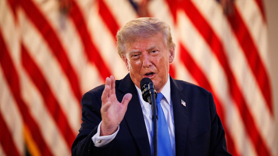 Trump dice tener munici&oacute;n ilimitada para la guerra con Ir&aacute;n y niega que se venda a aliados