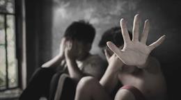 Una pareja de Los &Aacute;ngeles es acusada de abusar de 14 ni&ntilde;os nacidos por gestaci&oacute;n subrogada