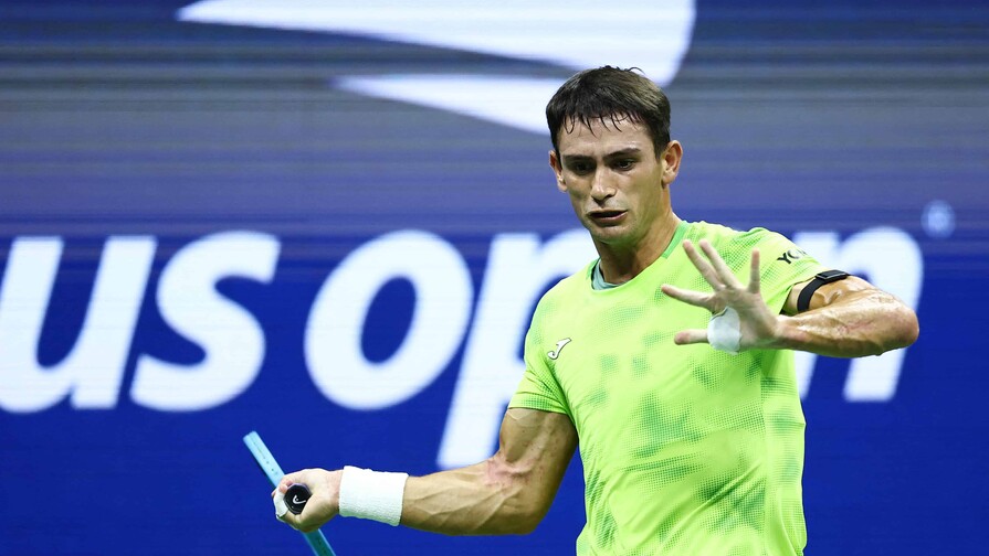 Tras Djokovic, el argentino Navone derriba a Berrettini en el US Open Tras Djokovic, el argentino Navone derriba a Berrettini en el US Open