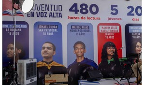 Cinco j&oacute;venes buscan devolver a Rep&uacute;blica Dominicana el r&eacute;cord Guiness de lectura en voz alta