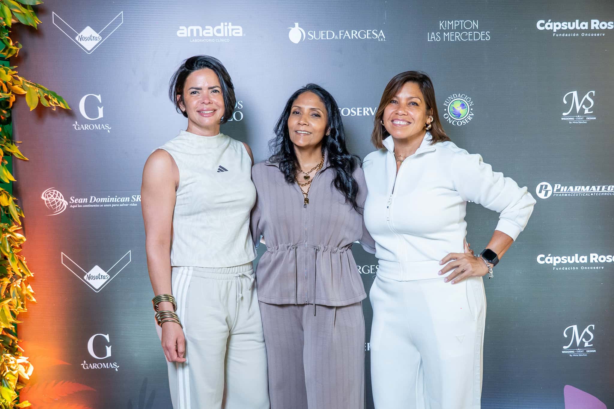 Gabriela Tovar, Alba Faña y Ivanna Santana.