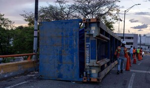 &iquest;C&oacute;mo volvi&oacute; a circular? autoridades no responden sobre patana volcada dos veces