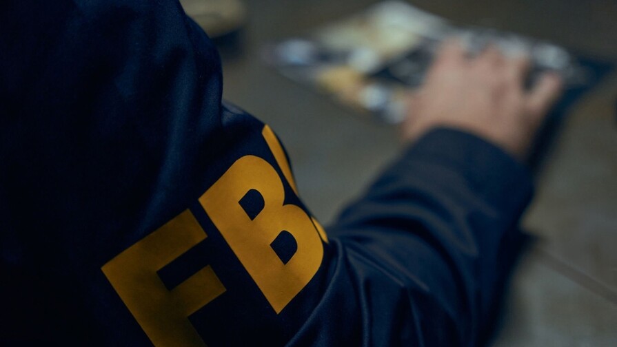De una app para famosos a un fraude de 26 millones de dólares: el FBI busca a un fugitivo De una app para famosos a un fraude de 26 millones de dólares: el FBI busca a un fugitivo
