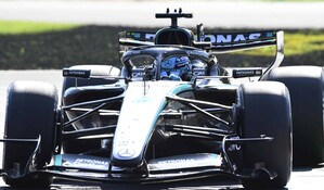 Russell enfr&iacute;a la euforia de los tifosi en ensayos libres en Monza