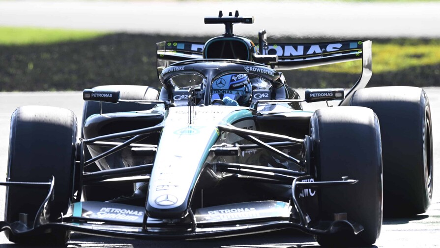 Russell enfría la euforia de los tifosi en ensayos libres en Monza Russell enfría la euforia de los tifosi en ensayos libres en Monza