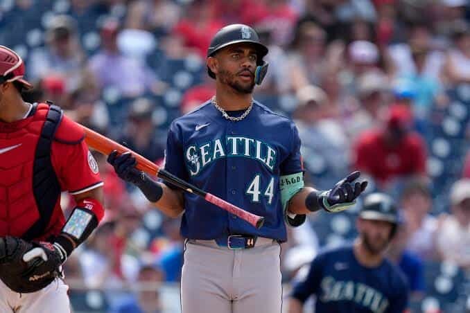 Julio Rodríguez, primero que logra el 20-20 en su primer lustro en la MLB Julio Rodríguez, primero que logra el 20-20 en su primer lustro en la MLB