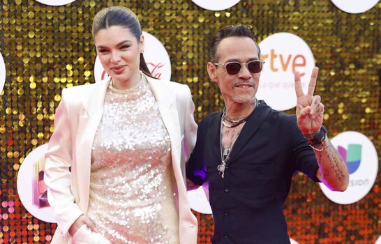 El talento latino brilla en la alfombra roja de los Premios Juventud