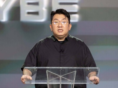 Policía surcoreana pide procesar al fundador de la agencia de BTS