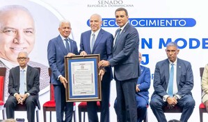 El Congreso de RD reconoce trayectoria y labor humanitaria del doctor Ram&oacute;n Tallaj