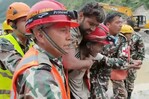 Rescatados en Nepal dos trabajadores que pasaron nueve días atrapados por el deslave