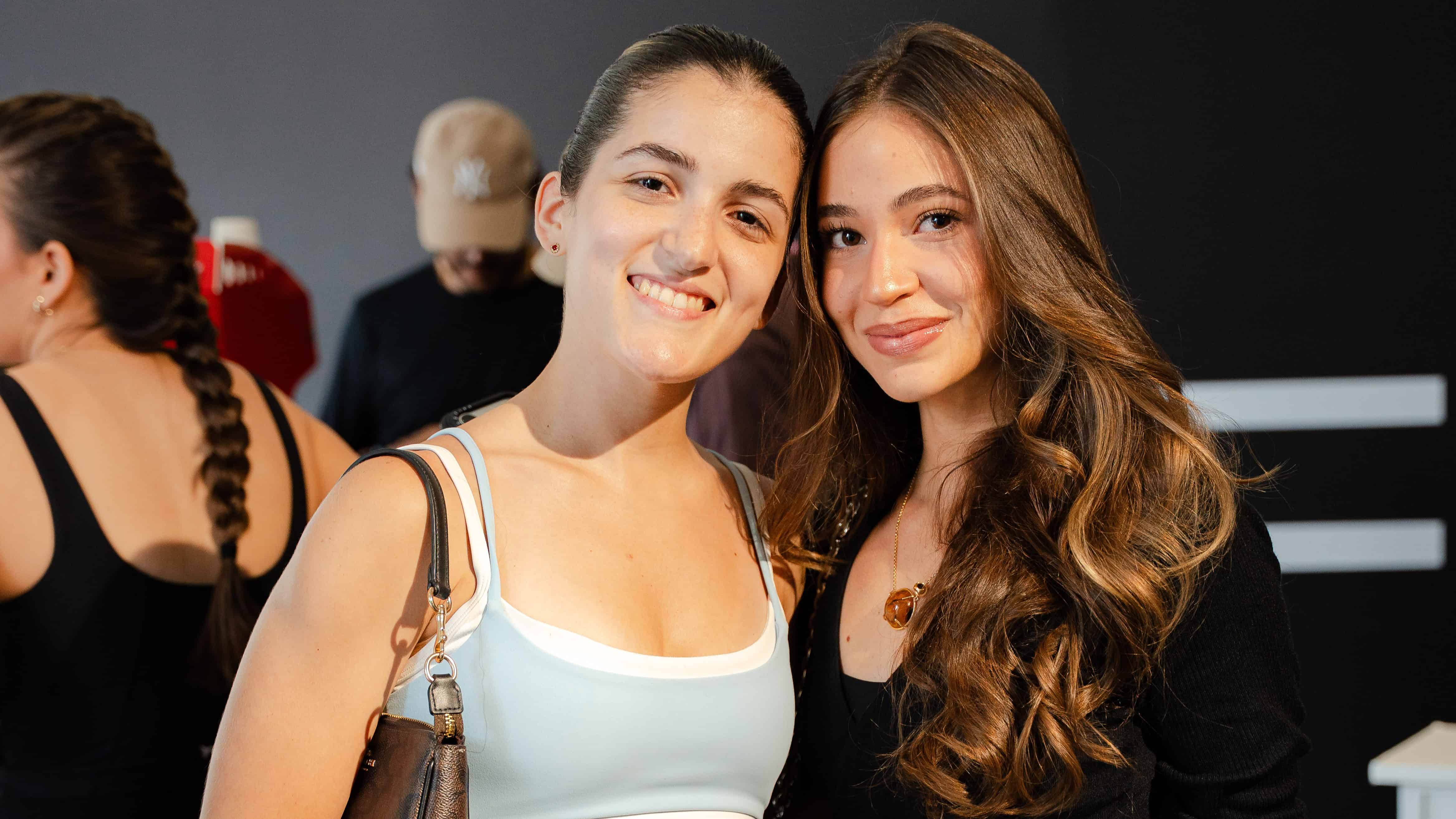 Porsche Center Santo Domingo Rita Guzmán y Alicia mera.