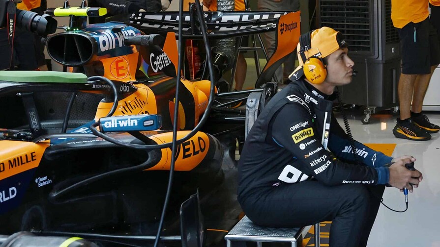 Russell enfría la euforia de los tifosi en ensayos libres de F1 en Monza Russell enfría la euforia de los tifosi en ensayos libres de F1 en Monza