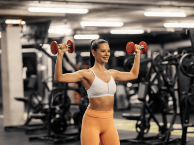 Entrenamiento de fuerza: clave para la salud cardíaca femenina