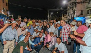 Carolina Mej&iacute;a entrega 356 luminarias LED para calles de Cristo Rey