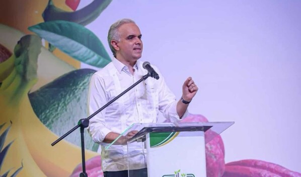 El ministro de Educaci&oacute;n plantea fortalecer desde las escuelas la formaci&oacute;n agropecuaria