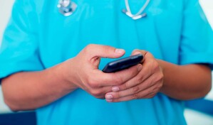 El C&oacute;digo Penal no proh&iacute;be WhatsApp, pero cambia la relaci&oacute;n entre m&eacute;dicos y pacientes