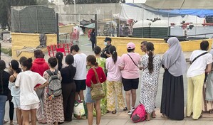 El Gobierno espa&ntilde;ol toma el control del puerto de Ceuta para alojar a los migrantes