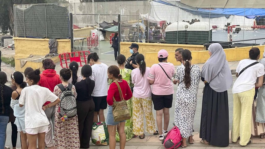 El Gobierno español toma el control del puerto de Ceuta para alojar a los migrantes El Gobierno español toma el control del puerto de Ceuta para alojar a los migrantes