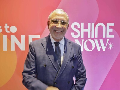 Emilio Estefan celebra el poder de la música latina en “Days to Shine”