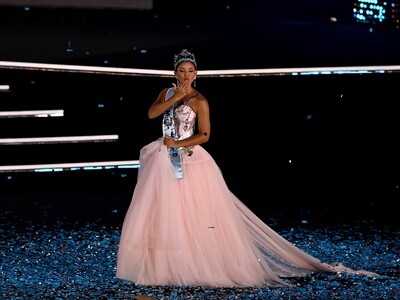 Quién es Joheirry Mola, la dominicana coronada como Miss Mundo