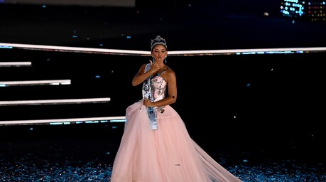 Joheirry Mola: la docente y locutora que devolvi&oacute; a RD la corona de Miss Mundo