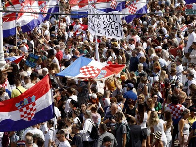 Miles protestan contra un vertido tóxico ilegal en Croacia