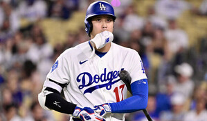 Roberts est&aacute; esperanzado de que Ohtani evite la lista de lesionados