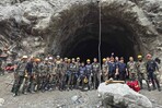 Intensifican el rescate de 900 atrapados en túneles hidroeléctricos de Nepal por la riada Intensifican el rescate de 900 atrapados en túneles hidroeléctricos de Nepal por la riada