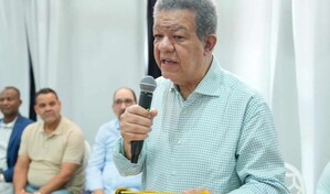 Leonel Fern&aacute;ndez exige al Gobierno resolver la crisis el&eacute;ctrica: "Ustedes no est&aacute;n para quejarse"