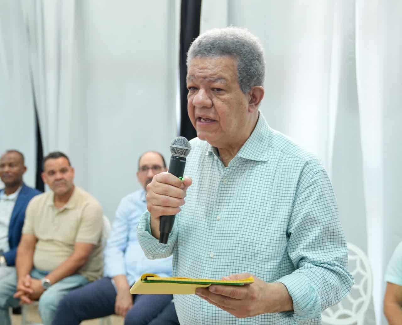 Leonel Fernández durante su actividad en San Juan de la Maguana