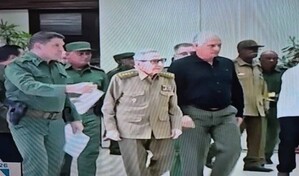 Ra&uacute;l Castro participa en un acto p&uacute;blico en Cuba tras los rumores sobre su estado de salud