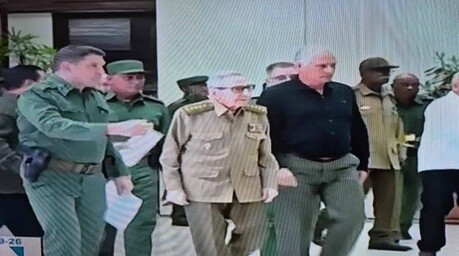 Ra&uacute;l Castro participa en un acto p&uacute;blico en Cuba tras los rumores sobre su estado de salud