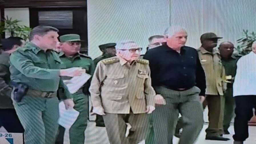 Ra&uacute;l Castro participa en un acto p&uacute;blico en Cuba tras los rumores sobre su estado de salud