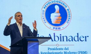 Imposici&oacute;n y doble funci&oacute;n: Abinader al frente del PRM genera cr&iacute;ticas de la oposici&oacute;n
