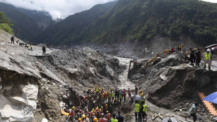 Gobierno de Nepal actualiza cifra de muertos por riadas a 1384